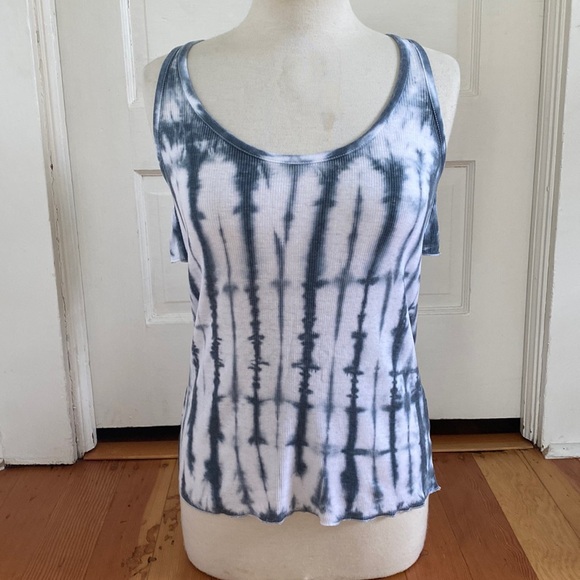 Chaser‎ Medium - Picture 1 of 4